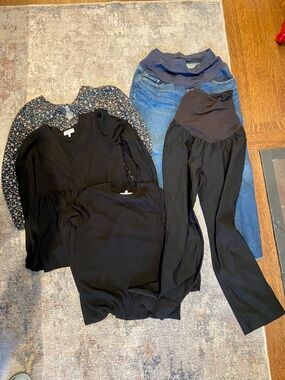 Motherhood Maternity Black and Floral Maternity Tops and Pants